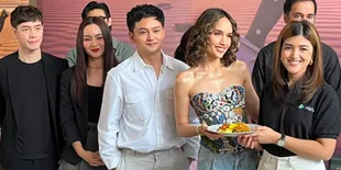 Cinta Laura Perankan Dua Karakter di 'SLEEPING WITH THE ENEMY', Akui Jadi Tantangan Baru