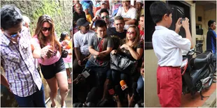 Cristian Gonzales dan Pemain Arema Sambangi Korban Banjir Jakarta