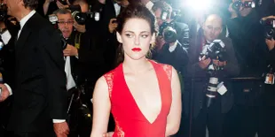 Dandanan Terbaik Kristen Stewart di Atas Red Carpet