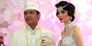 Deretan Artis di Resepsi Pernikahan Donita dan Adi Nugroho