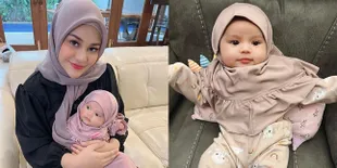 Diajari Menutup Aurat Sedari Kecil, Intip Potret Baby Ameena Anak Aurel Hermansyah Berhijab - Makin Cantik dan Menggemaskan
