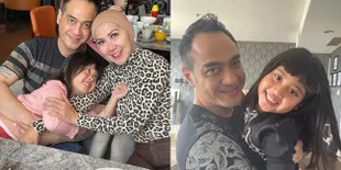Diberi Panggilan Spesial, Potret Ferry Irawan Momong Vania Anak Angkat Venna Melinda yang Sudah Cocok Jadi Ayahnya