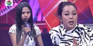 Dibuat Terharu! 8 Potret Soimah Teringat Masa Lalunya Melihat Mentari Peserta D’Academy 6