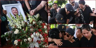 Dihadiri Sederet Artis, Pemakaman Mike Mohede Berlinang Air Mata