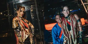 Disebut Si Aries Paling Cantik, Ini 10 Potret Nia Ramadhani yang Tampil Total dari Kepala hingga Kaki Saat Hadiri Anime Party - Netizen: Pesonanya Unreal!