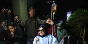 Doktif Sindir Pihak Sebelah Mangkir Panggilan Polisi, Tegaskan Tetap Hadir Meski Pakai Kursi Roda