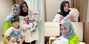 Duo Nenek Gaul Kompak, 8 Momen Rieta Amilia dan Amy Qanita Momong Baby Rayyanza - Bahagia Sambut Kelahiran Sang Cucu
