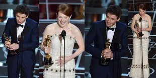 Ekspresi Lucu Eddie Redmayne & Julianne Moore Saat Raih Oscar
