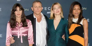 Elegan dan Bikin Iri, James Bond Pose Bareng Wanita-Wanitanya