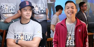 Ernest Prakasa - Dion Wiyoko di Preskon Serial Cek Toko Sebelah 