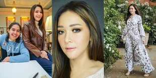 Fashion Busana Branded Maia Estianty Saat Jalan-Jalan di Inggris!