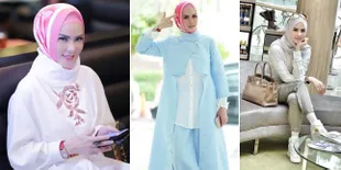 Fashion Mewah Hijabers Sosialita Angel Lelga, Cantik Menawan!