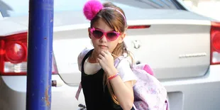 Fashion Super Keren Ala Suri Cruise, Dijamin Cantik!
