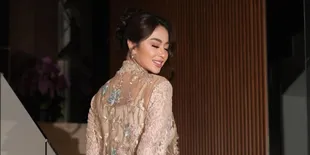 Firasat Dewi Perssik Soal Jenis Kelamin Bayi Lesti Kejora