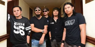 FOTO: 20 Tahun Bermusik, Jamrud Tetap Gahar & Garang