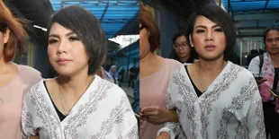 FOTO: Anggap Pernikahan Itu Sakral, Evelyn Akui Benci Perceraian
