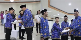Foto Atlet Badminton Dilantik Jadi PNS, Anthony Ginting dan Jonatan Christie Disebut Mirip Anak Pesantren
