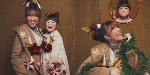 Foto Bareng Bertema Natal, Gisel dan Gempi Kompak Menggemaskan