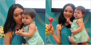 Foto Bareng Gisel, Baby Gempi Nyengir Cantik Jadi Princess Imut!