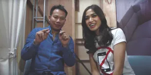 FOTO: Berkaca-Kaca, Vicky Prasetyo Cerita Tentang Anak Istrinya