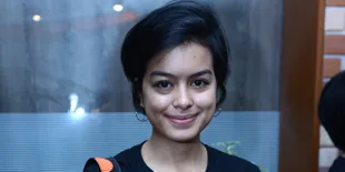 FOTO: Buat Lagu Berbahasa Indonesia, Eva Celia Merasa Tertantang
