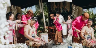 FOTO Detail Siraman Kaesang, Penuh Canda Tawa dari Pak Jokowi Hingga Kakak Ipar