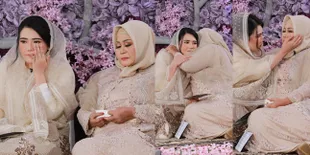 FOTO Detik-detik Via Vallen dan Ibunda Banjir Air Mata Pada Momen Pengajian, Penuh Haru