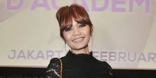 [FOTO] Fahmi Shahbal, Cowok Impian Fans Buat Jadi Pacar Rina Nose