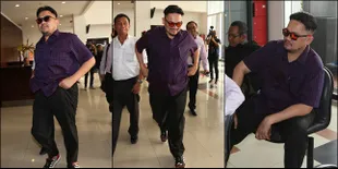 FOTO: Farhat Abbas Menyerahkan Diri Bergaya Hits Ala Kim Jong Un!