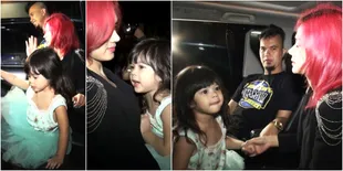Foto-Foto Asyiknya Liburan Ahmad Dhani - Mulan dan Safeea di Bali