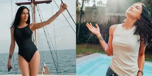 Foto-Foto Hot Mama Sophia Latjuba yang Berusia Setengah Abad Pamer Body Goals, Pakai Tank Top Sampai Swimsuit