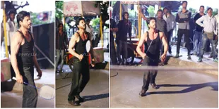 Foto-Foto Hot Shahrukh Khan, Badminton Pakai Celana Jeans Panjang