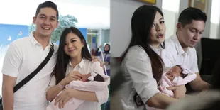 FOTO Franda dan Samuel Zylgwyn Belum Ingin Buat IG Untuk Putrinya