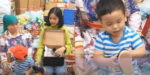 Foto Gala Sky Dapat Kado Sepatu dari Doddy Sudrajat dan Mayang, Ucapkan 'Terima Kasih, Pak Doddy'