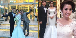 Foto Gaun Mermaid - Garden Party, Mewahnya Pernikahan Asty Ananta