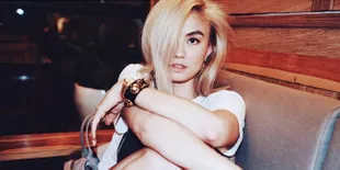 FOTO: Gaya Baru Agnes Monica Berambut Blonde, Wijin Juga Ikutan