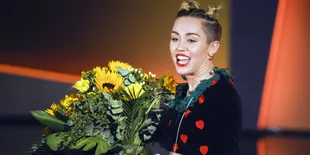 Foto Gladi Bersih Miley Cyrus Menjelang Bangerz tour