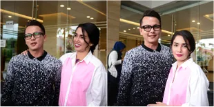 FOTO: Hamil Lagi, Ussy Sulistiawaty Mesra Bareng Andhika Pratama!