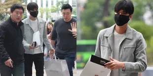 FOTO: Hari Pertama Lee Min Ho Wajib Militer, Ganteng & Stylish