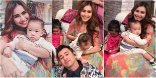 Foto-Foto Mesra Ayu Ting Ting Peluk Baby Rafathar, Bikin Heboh!