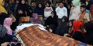 Foto: Istri Meninggal, Begini Suasana di Rumah Tukul Arwana