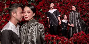 FOTO Jelang Ramadan, Raffi Ahmad & Gigi Ajak Rafathar Pose Bareng