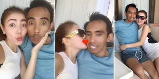 FOTO: Jelang Resepsi, Bella Shofie Peluk Hingga Cium Mesra Suami