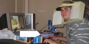 FOTO: Kelakuan Orang-Orang Ini Terlampau Kreatif!