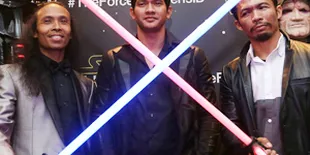 FOTO: Keren! Trio THE RAID Kompak Main Bareng di 'STAR WARS' 