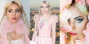 FOTO: Lady Gaga Tampil Girly dan Cute Saat Tour di Barcelona