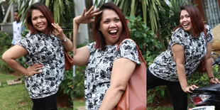 FOTO: Lama Tak Tinggal Dengan Anak, Elly Sugigi Ingin Beli Rumah