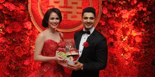 Foto Lamaran Vin Rana & Nita Sofiani, Mewah di Hotel Bintang Lima