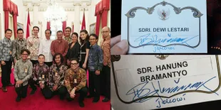 FOTO: Makan Siang Bareng, Para Sineas Senang Dapat TTD Jokowi