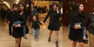 FOTO Masayu Anastasia Kabur Dari Wartawan Saat Ditanya Soal Cerai